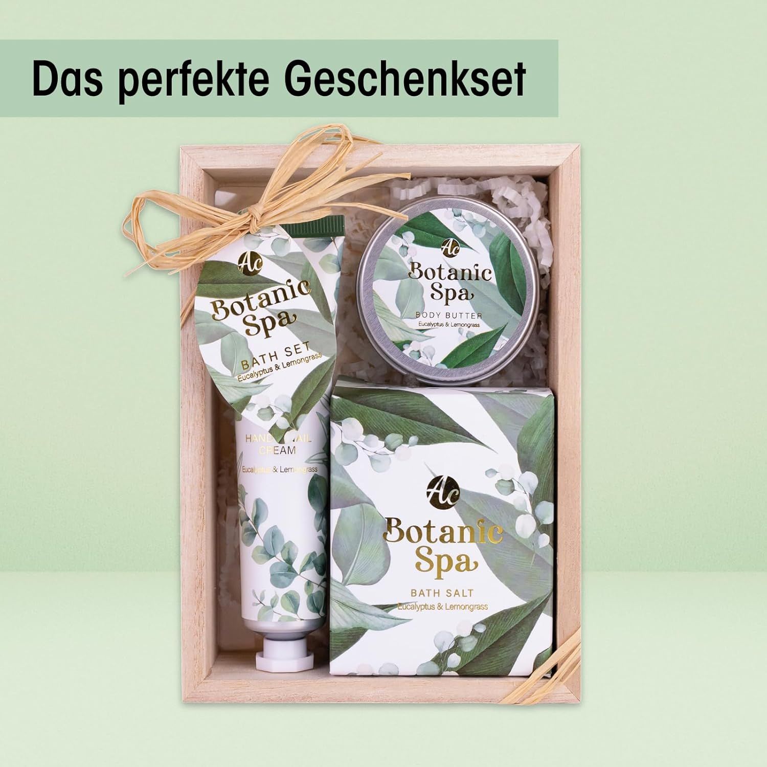 Geschenkset in Holzkiste mit Handcreme, Körperbutter und Badesalz. Aufschrift: Botanic Spa. Text: Das perfekte Geschenkset.