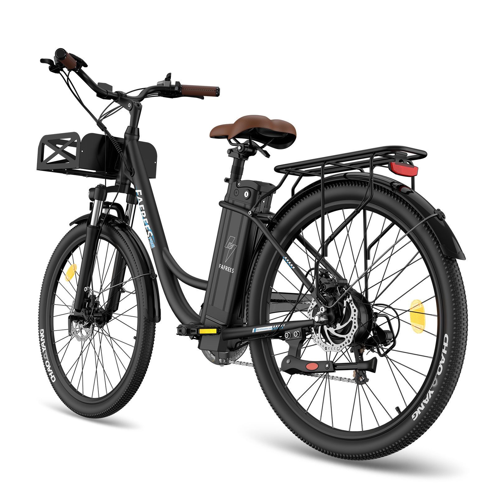 Schwarzes E-Bike mit braunem Sattel und Lenker. Korb vorne, Gepäckträger hinten. Marke Fafrees.