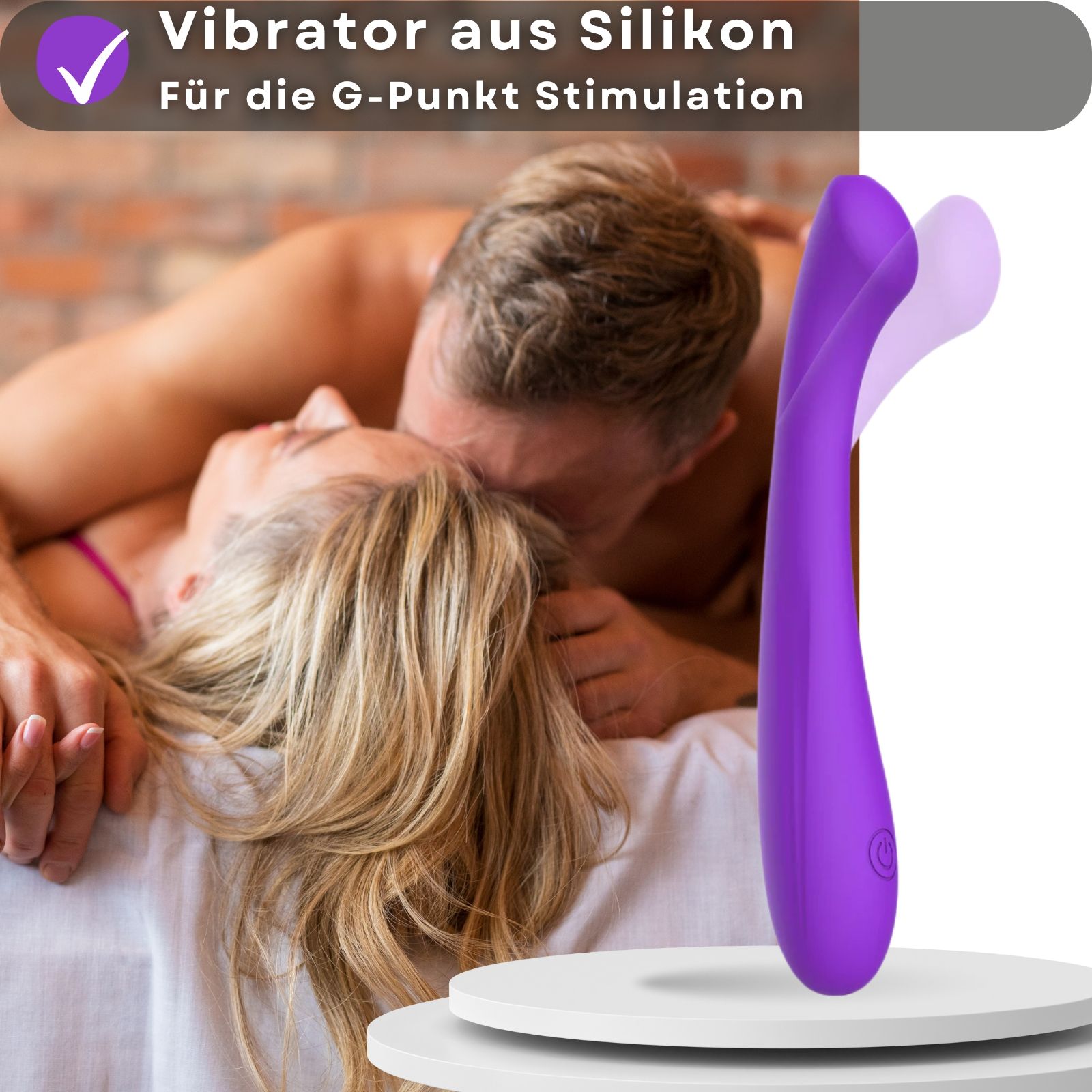 Lila Vibrator. Text: Vibrator aus Silikon, für G-Punkt Stimulation. Paar im Hintergrund.