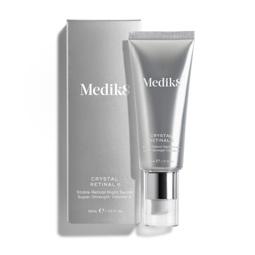 Medik8 Crystal Retinal 6 Tube und Verpackung. Silberfarbene Tube und Schachtel mit Produktbezeichnung.