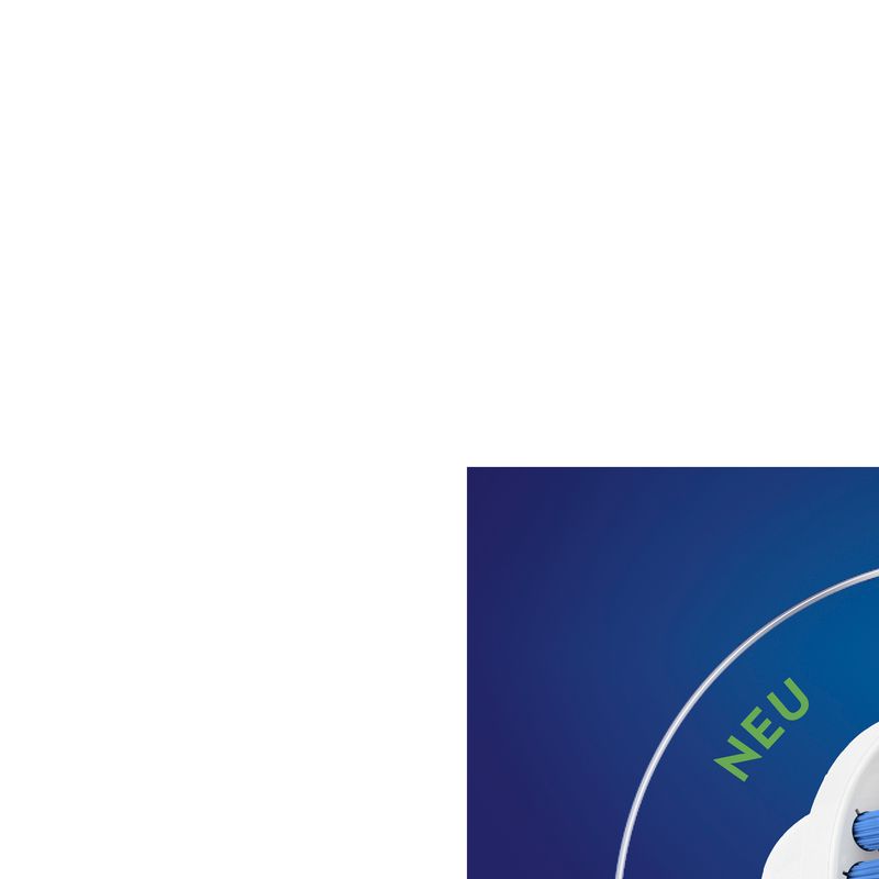 Nahaufnahme eines Zahnbürstenkopfes mit blauen, grünen und weißen Borsten. Text: NEU.