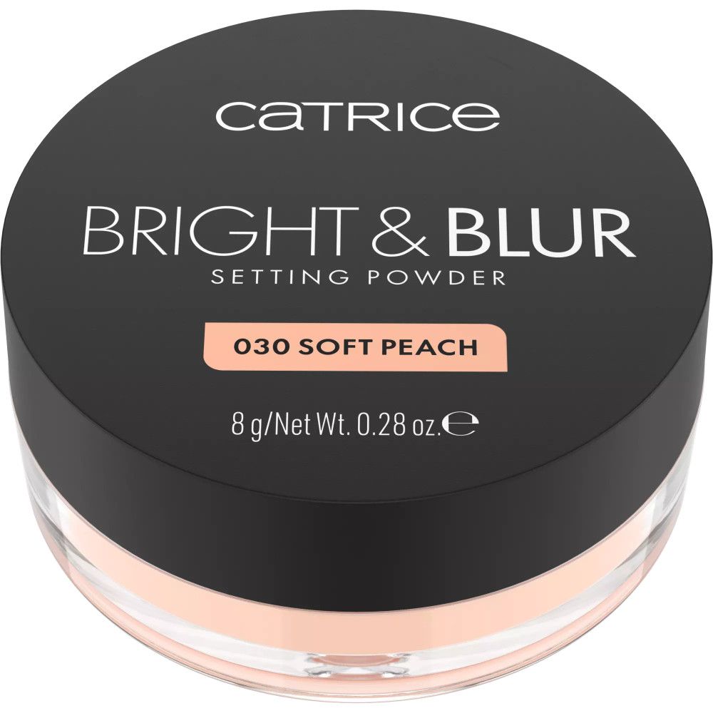 Runder Catrice Bright & Blur Fixierpuder-Behälter. Schwarzer Deckel mit weißer Schrift. Farbton 030 Soft Peach. Inhalt: 8 g.