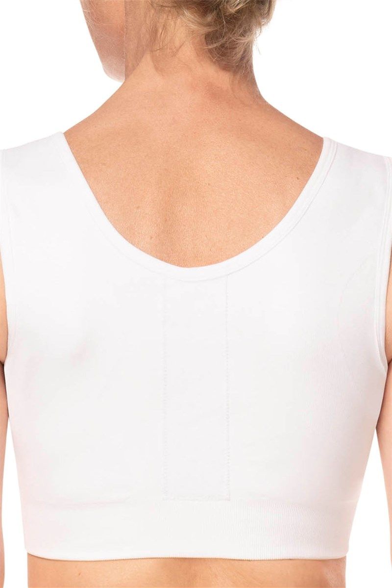 Weißes, ärmelloses Oberteil mit U-Ausschnitt. Rückansicht. Mittig vertikale Naht.