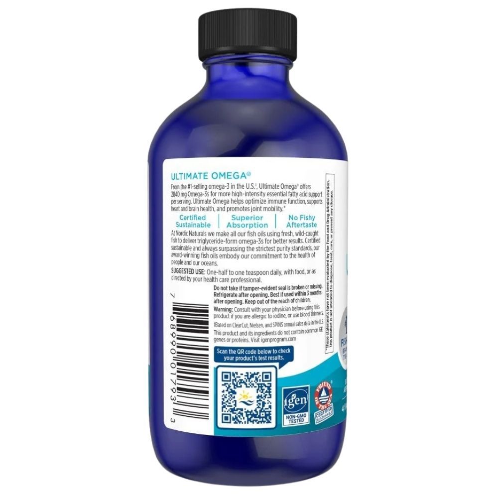 Blaue Glasflasche mit schwarzem Deckel, enthält Omega-3-Flüssigkeit. Etikett mit Produktinformationen und Barcode.