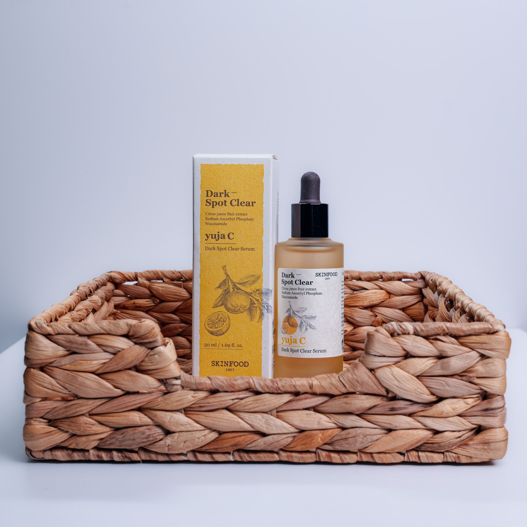 SKINFOOD Yuja C Serum gegen dunkle Flecken 50ml