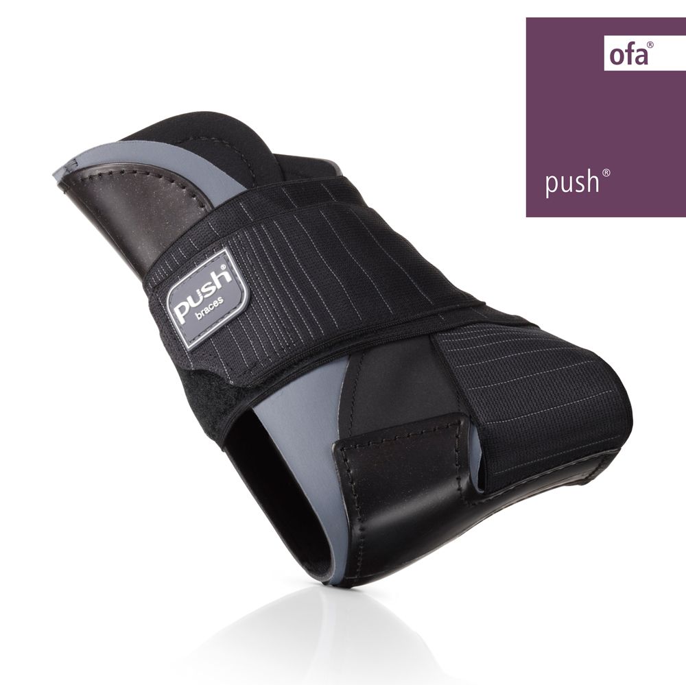 Knöchelorthese, schwarz-grau. Marke Push, Logo Ofa. Detailansicht, diagonale Perspektive.