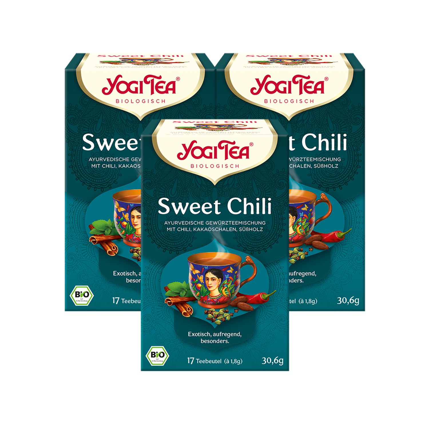 Drei Packungen Yogi Tea Sweet Chili Bio Gewürztee. Jede Packung zeigt Produktname, Logo, und 17 Teebeutel.