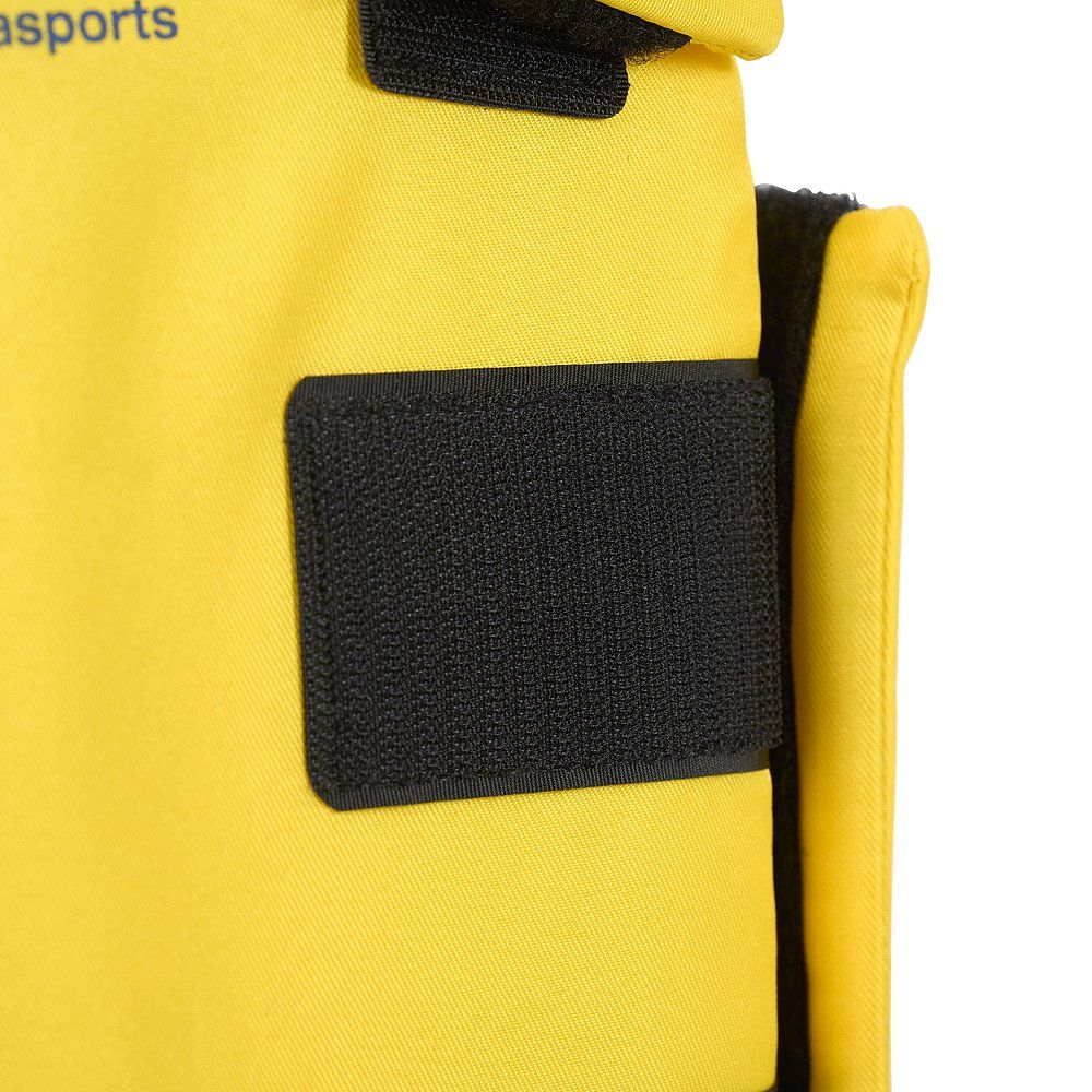 Gelbes Schwimmwesten-Detail mit schwarzem Klettverschluss.