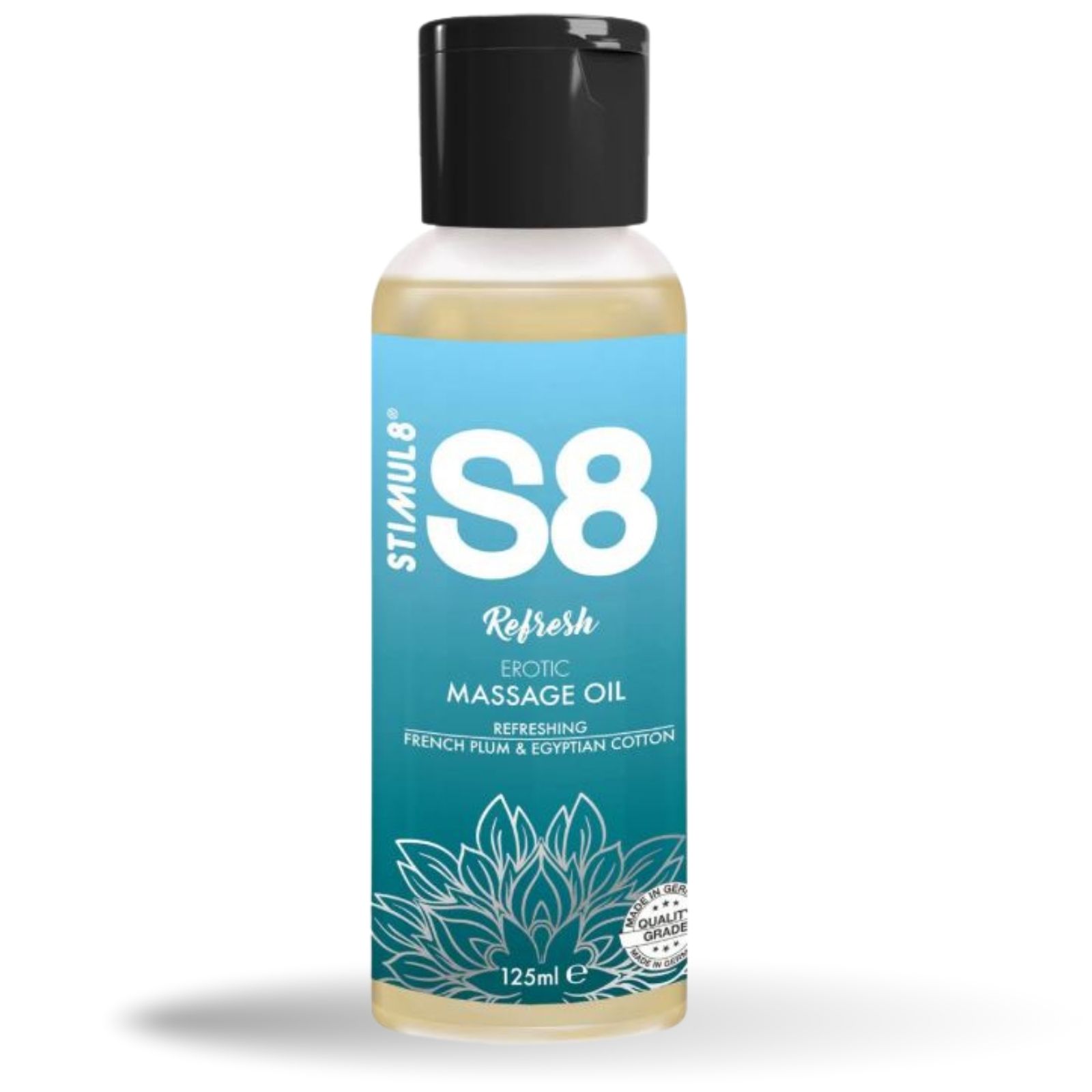 Massageöl-Flasche mit schwarzem Deckel. Aufschrift: S8 Refresh Erotic Massage Oil. 125ml.