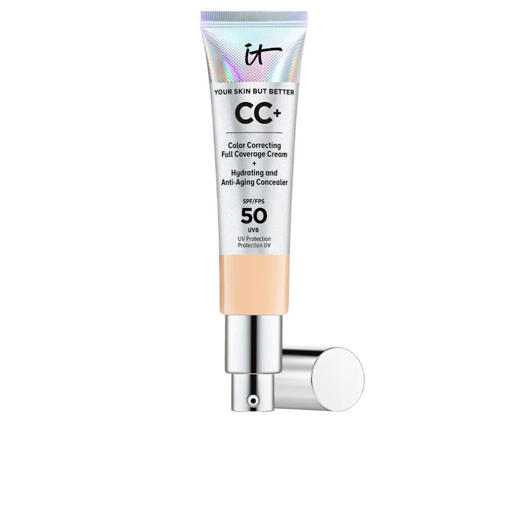 CC+ Foundation Tube. Silberne Kappe und Pumpmechanismus. Text: YOUR SKIN BUT BETTER, CC+, SPF 50.