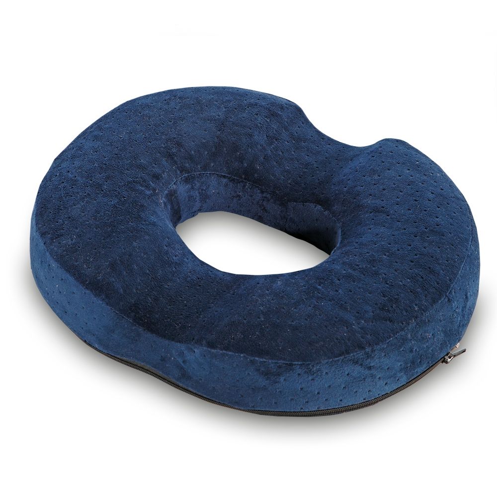 Blauer Sitzring mit Reißverschluss. Runde Form mit Aussparung. Oberseite mit kleinen Löchern.