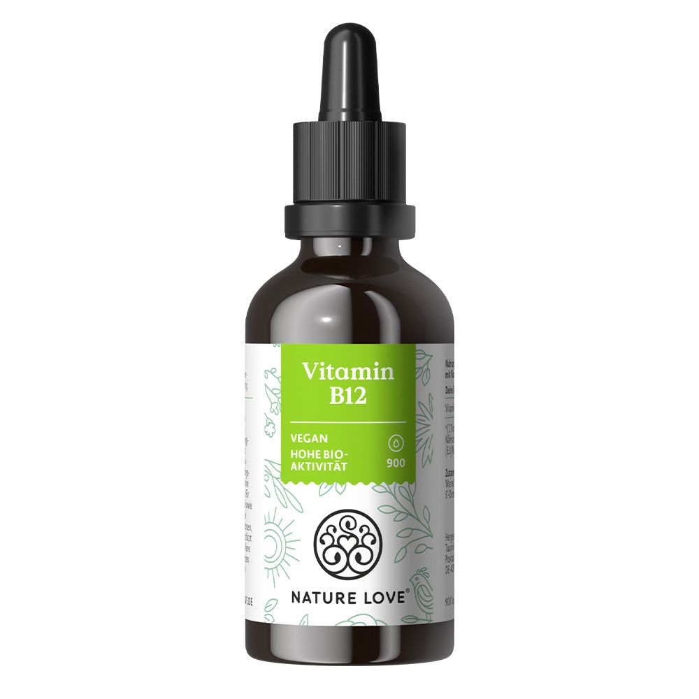 Braune Glasflasche mit Tropfer. Etikett mit "Vitamin B12", "VEGAN", "NATURE LOVE®" und Logo.