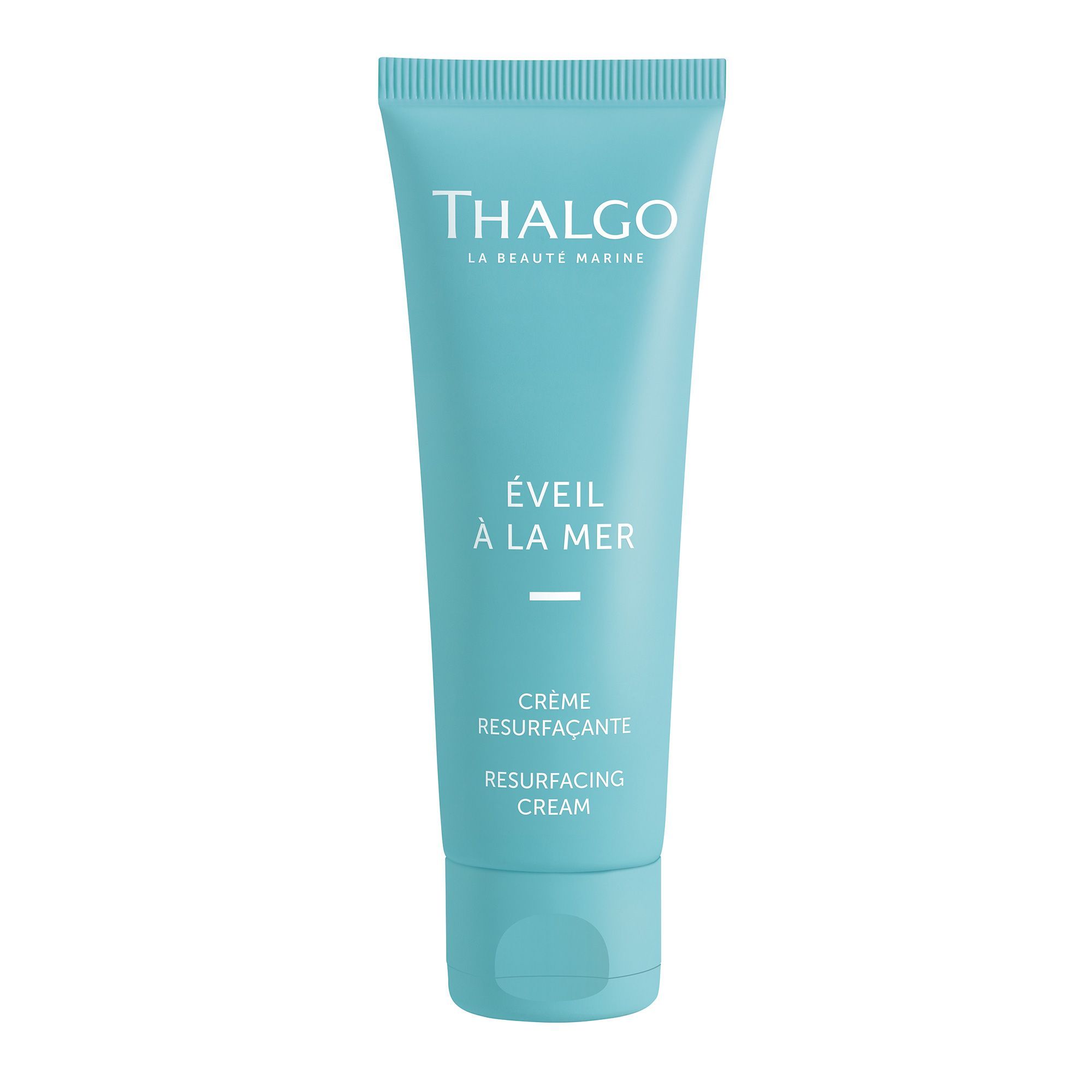 Türkisblaue Tube mit THALGO-Logo und Schriftzug. Aufschrift: ÉVEIL À LA MER, CRÈME RESURFAÇANTE, RESURFACING CREAM.