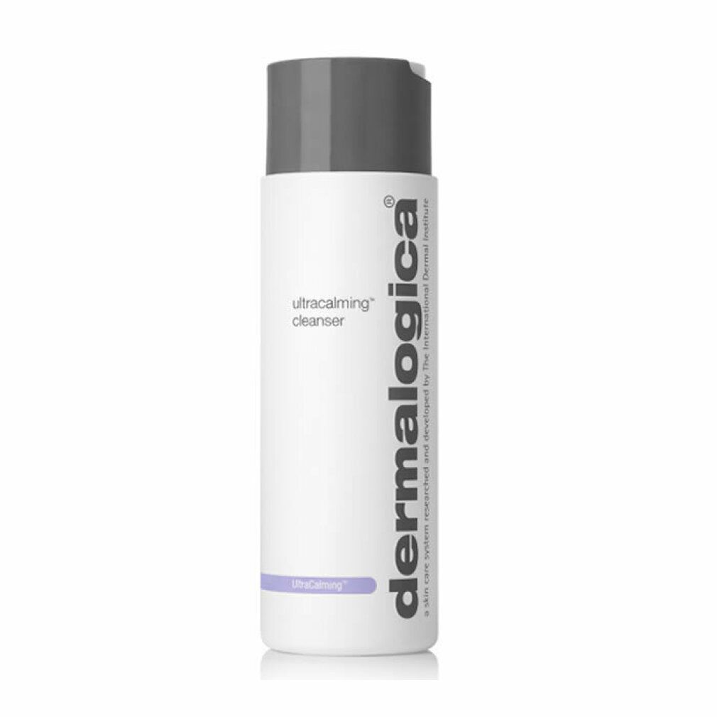 Weiße Flasche mit grauem Deckel. Aufschrift: UltraCalming Cleanser und Dermalogica. Lila Akzent. 8.4 US FL OZ / 250 ml.