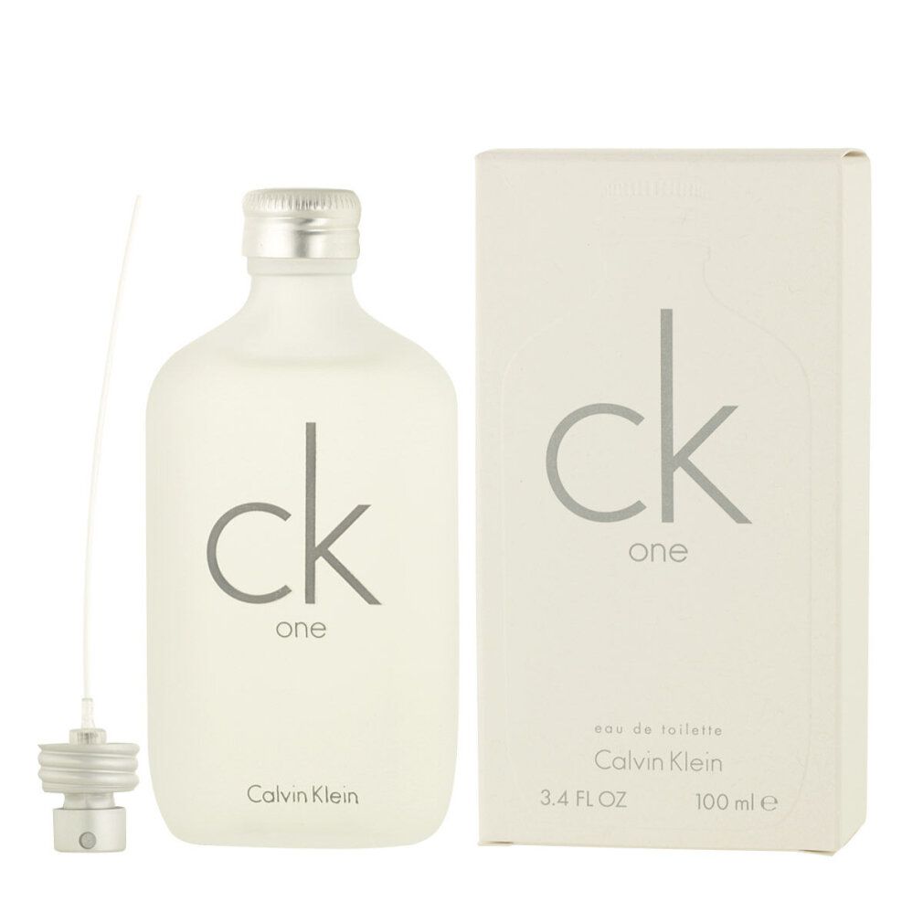Parfümflasche und Karton. Flasche mit silbernem Verschluss, Schriftzug ck one. Karton mit Schriftzug ck one und Calvin Klein.