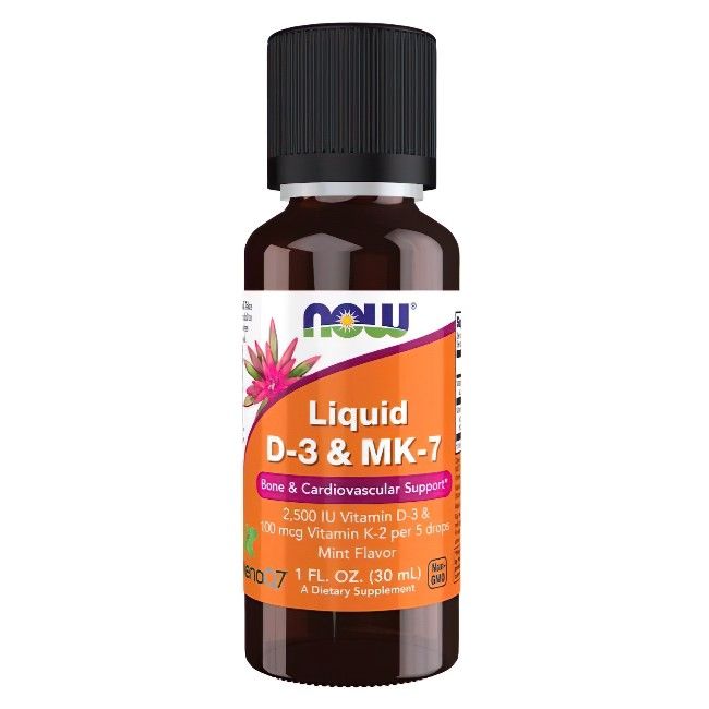 Braune Flasche mit schwarzem Deckel. Etikett mit Produktbezeichnung: Liquid D-3 & MK-7. Zusatz: 2.500 IE Vitamin D-3 & 100 mcg Vitamin K-2.