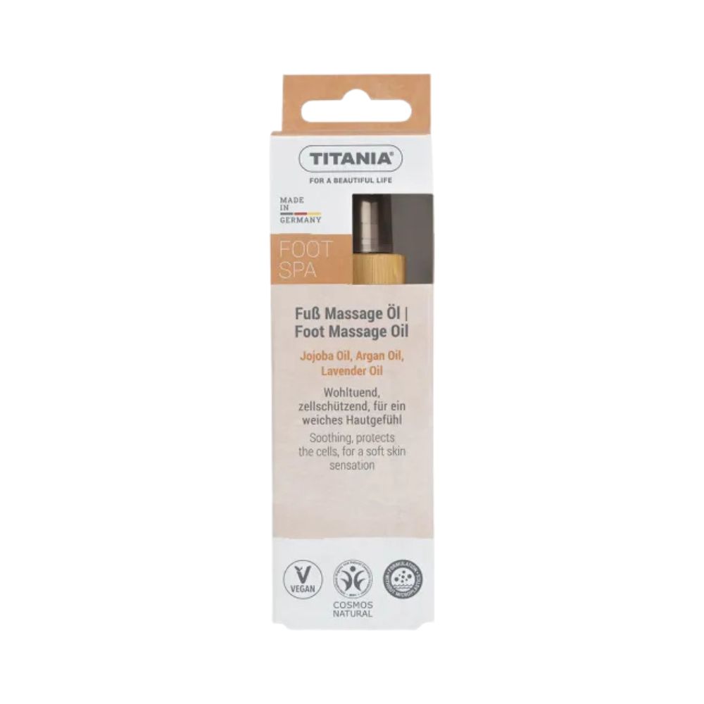 Verpackung mit Titania Fuß Massage Öl. Enthält Jojoba-, Argan- und Lavendelöl. Vegan und Cosmos Natural zertifiziert.