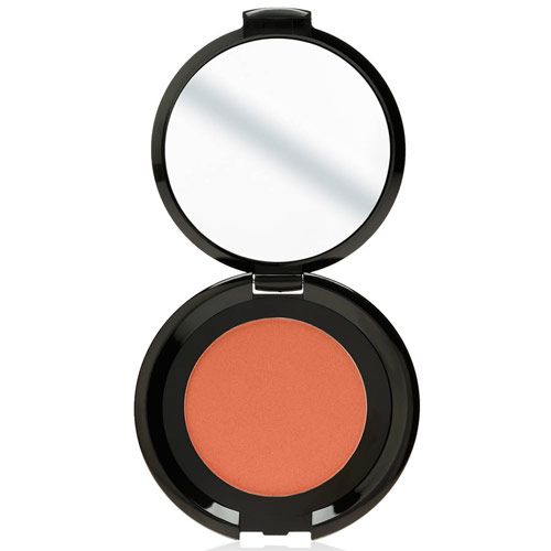 Runder, schwarzer Kosmetikbehälter mit Spiegel. Enthält einen orangefarbenen Rouge-Puder. Der Deckel ist geöffnet.