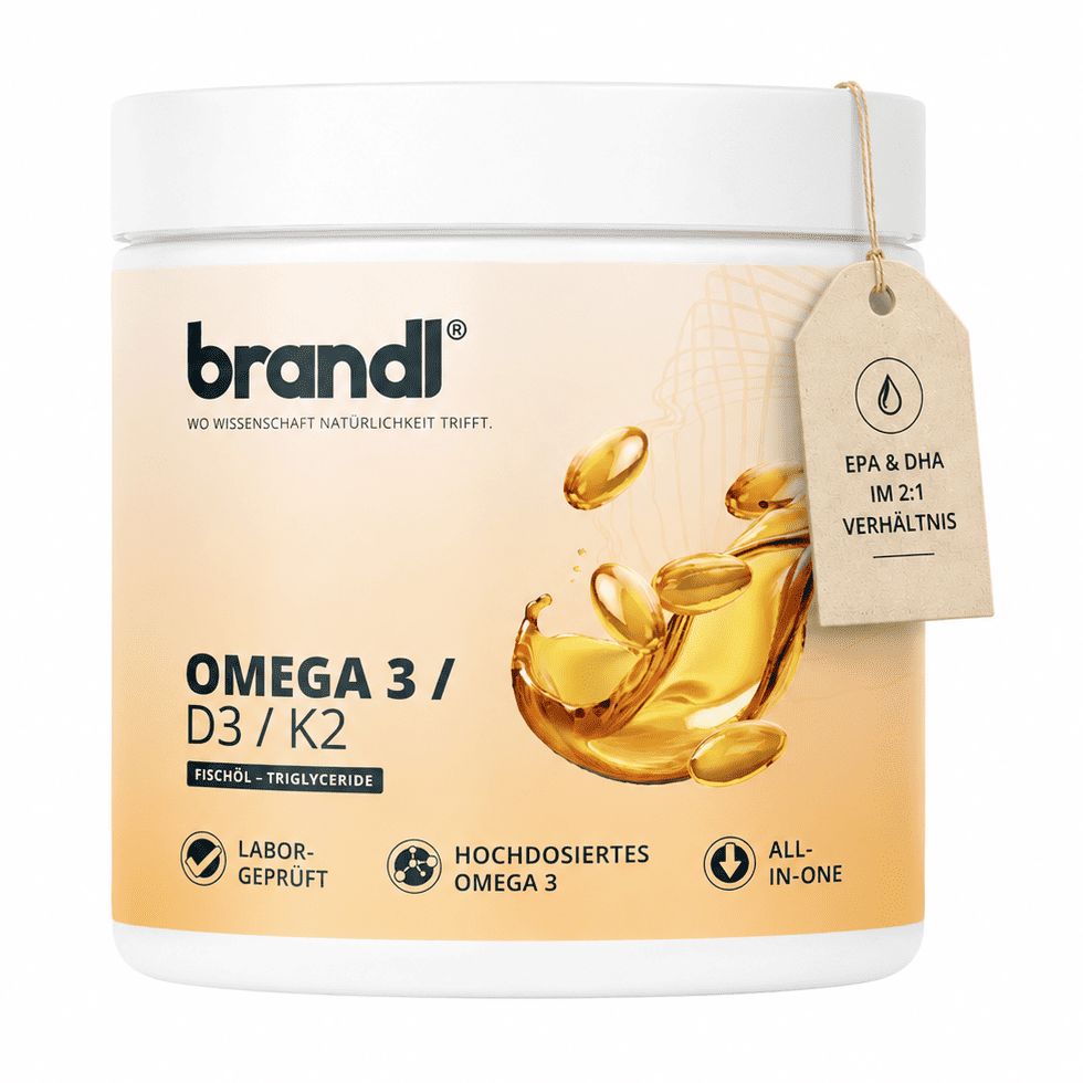 Weißes Produktglas mit Kapseln. Text: Omega 3 D3/K2, brandl. Fischöl-Triglyceride. EPA & DHA im 2:1 Verhältnis. Laborgeprüft.