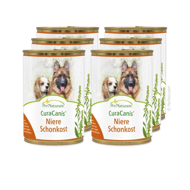 Mehrere Dosen PerNaturam CuraCanis Niere Schonkost. Aufdruck mit Hundeabbildung und Produktbezeichnung.
