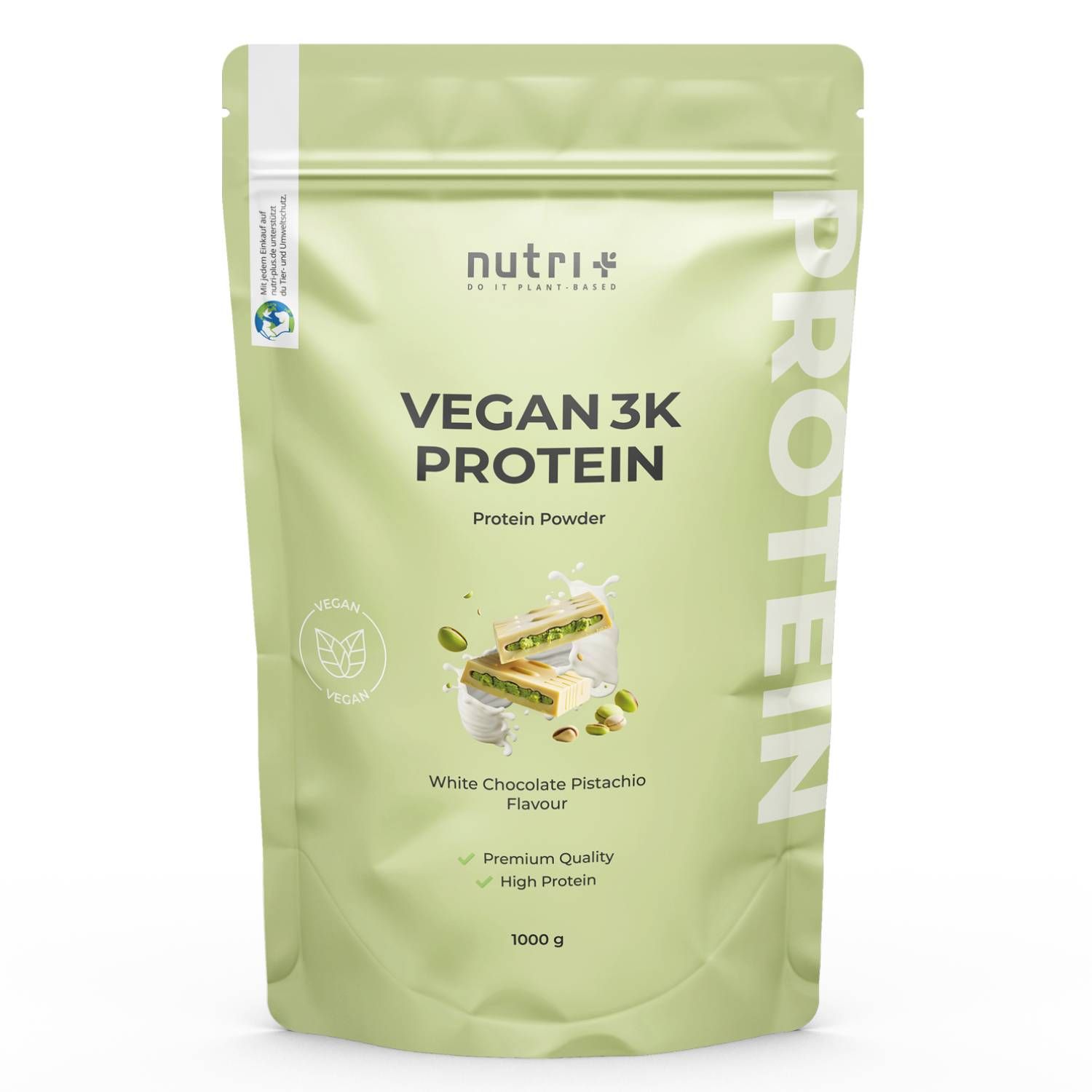 Grüne Tüte mit "nutri+" Logo und "VEGAN 3K PROTEIN" Schriftzug. Enthält Protein-Pulver. "White Chocolate Pistachio" Geschmack. 1000g.