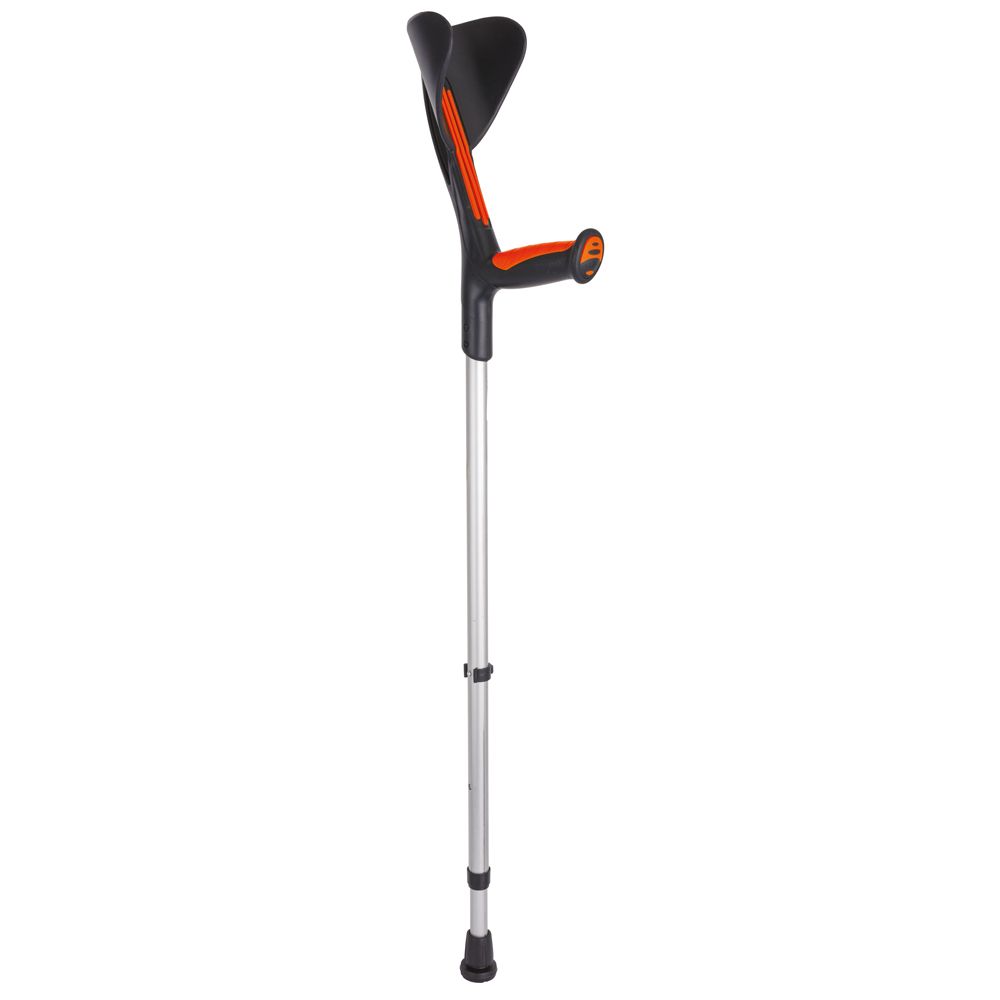 Einzelne Gehstütze mit orangefarbenem Armauflage. Schwarz, silberfarben und orangefarbene Akzente.