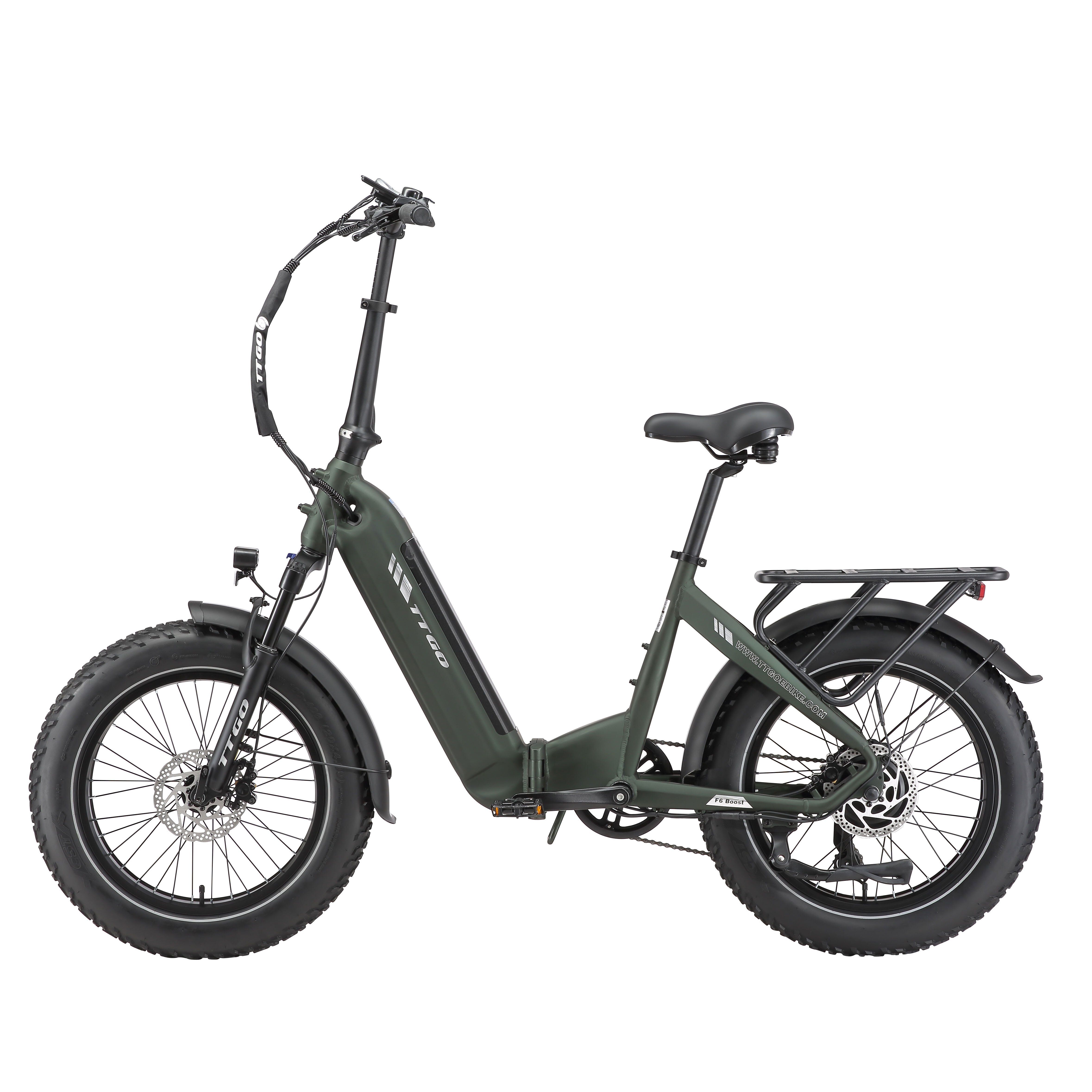 Dunkelgrünes Klapp-E-Bike mit schwarzen Reifen und Gepäckträger. Marke TTGO sichtbar.