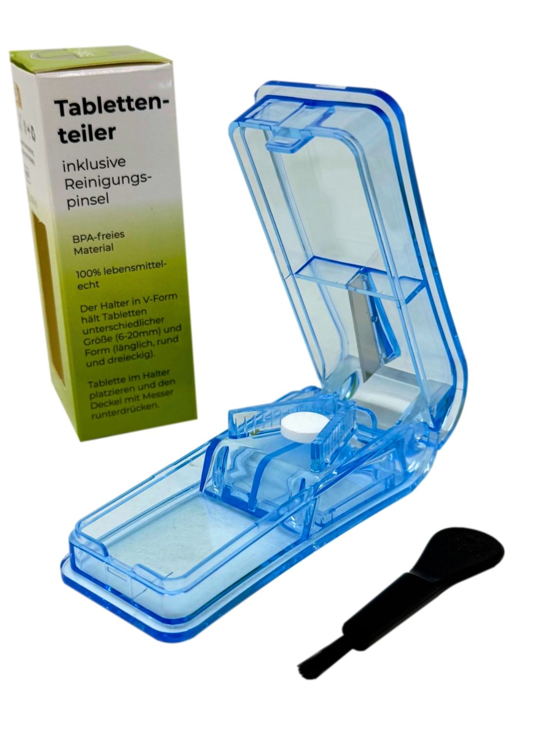 Blauer Tablettenteiler mit Reinigungsbürste. BPA-freies Material, lebensmittelecht. V-Form Halter.