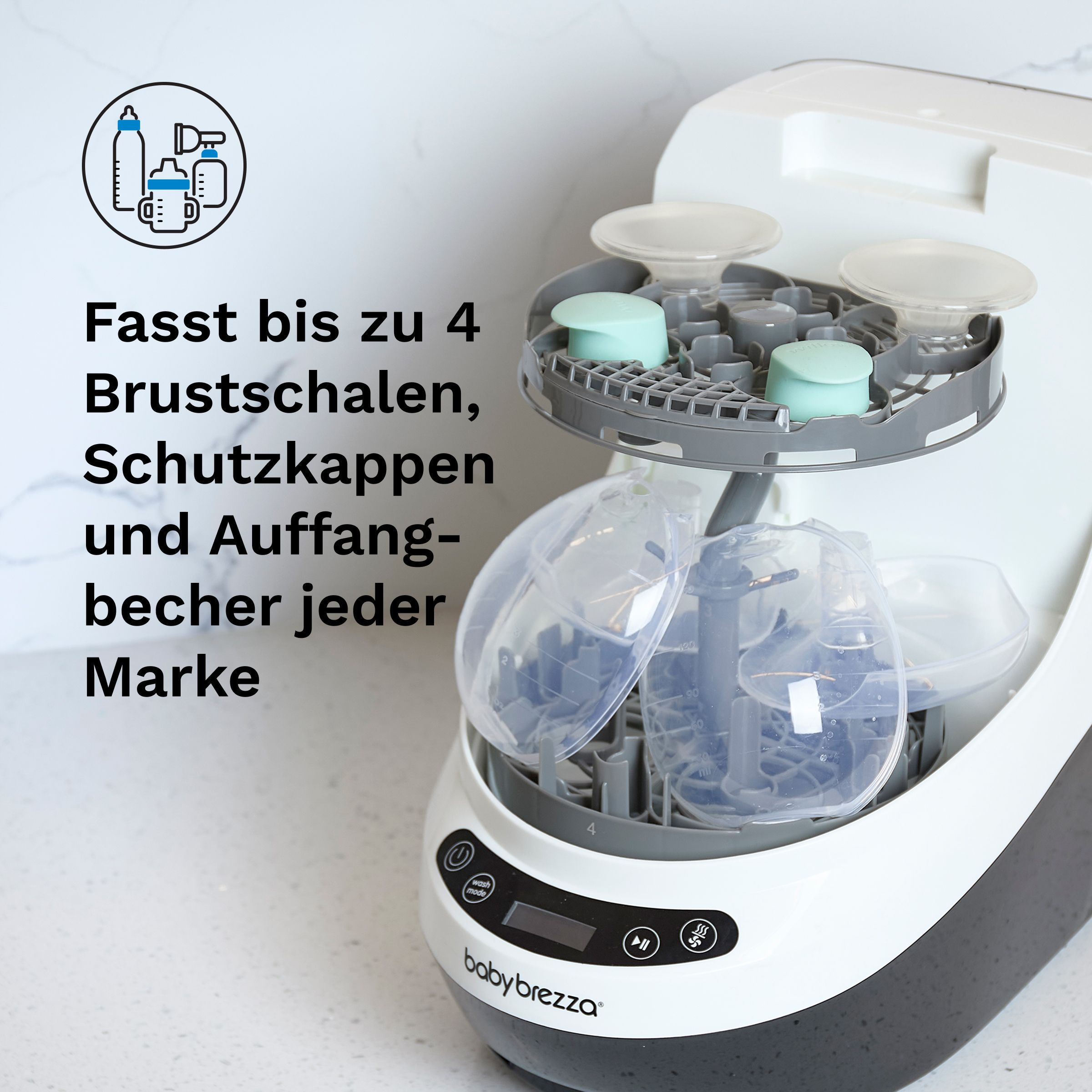 Gerät mit transparentem Deckel, Halterungen für Flaschen und Zubehör. Babybrezza-Logo. Text: Fasst bis zu 4 Brustschalen.