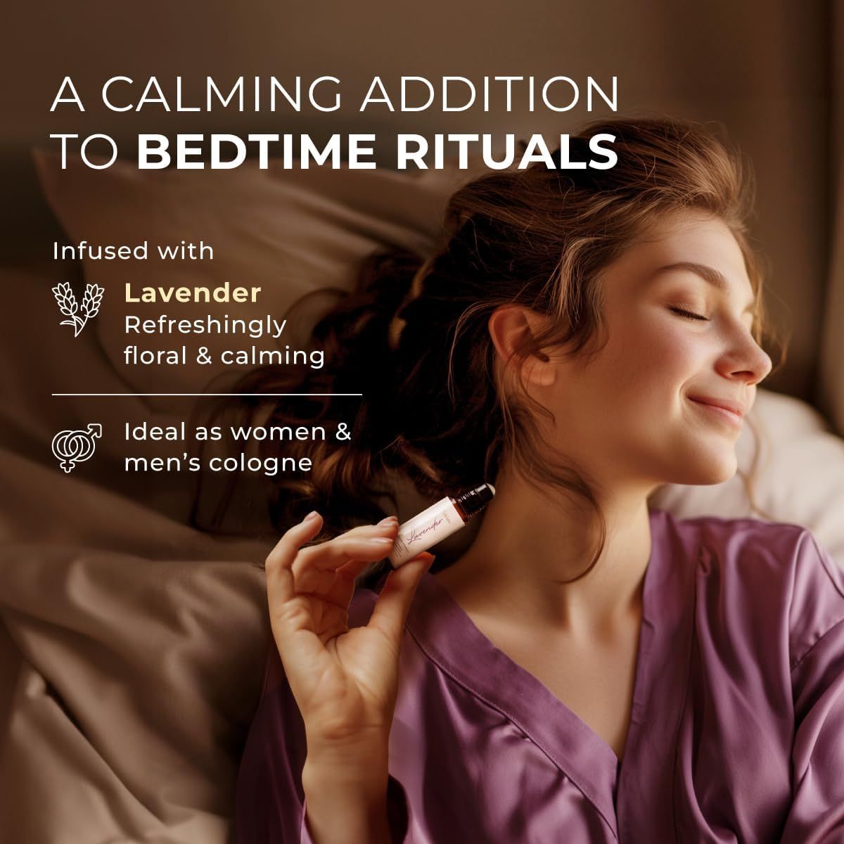 Frau mit Lavendel-Roll-on. Text: "Beruhigende Ergänzung zu Abendritualen". Produkt in der Hand, Anwendung am Hals.