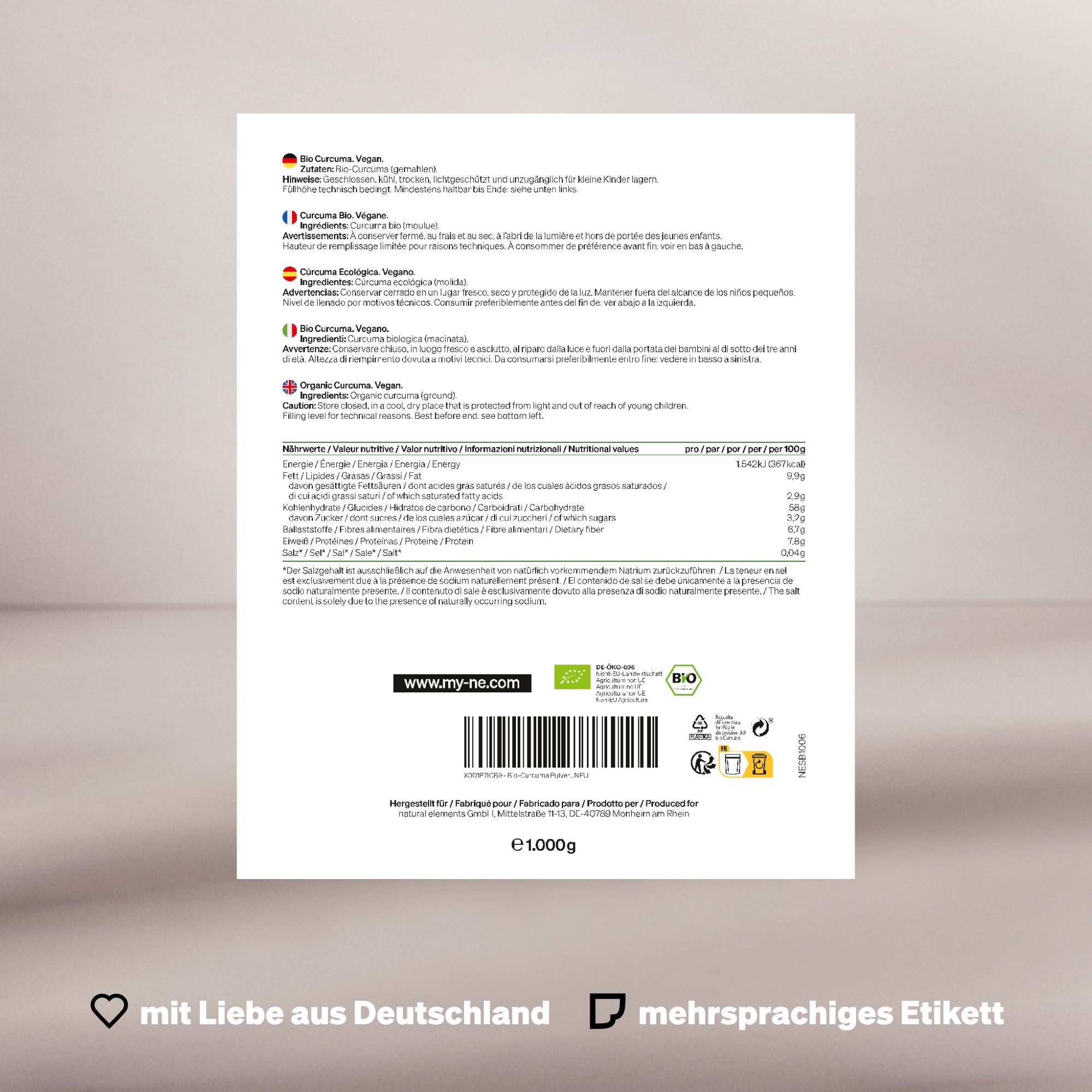 Rückseite einer Produktverpackung mit Text in mehreren Sprachen. Nährwertangaben und Zertifizierungen.