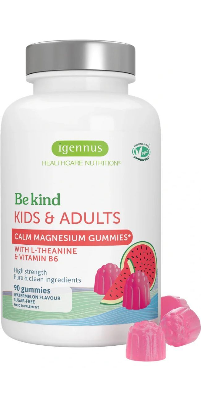 Flasche 'Be kind Kids & Adults Calm Magnesium Gummies' mit Wassermelonenscheibe und Fruchtgummis.