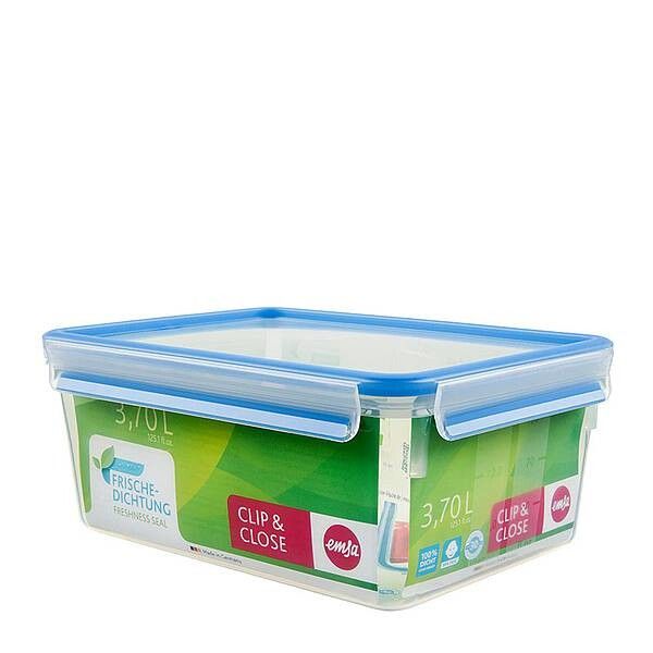 Rechteckige Frischhaltedose mit blauem Deckel und Clips. Aufschrift: 3,7 l, Clip & Close, Emsa. Grüne und weiße Verpackung.
