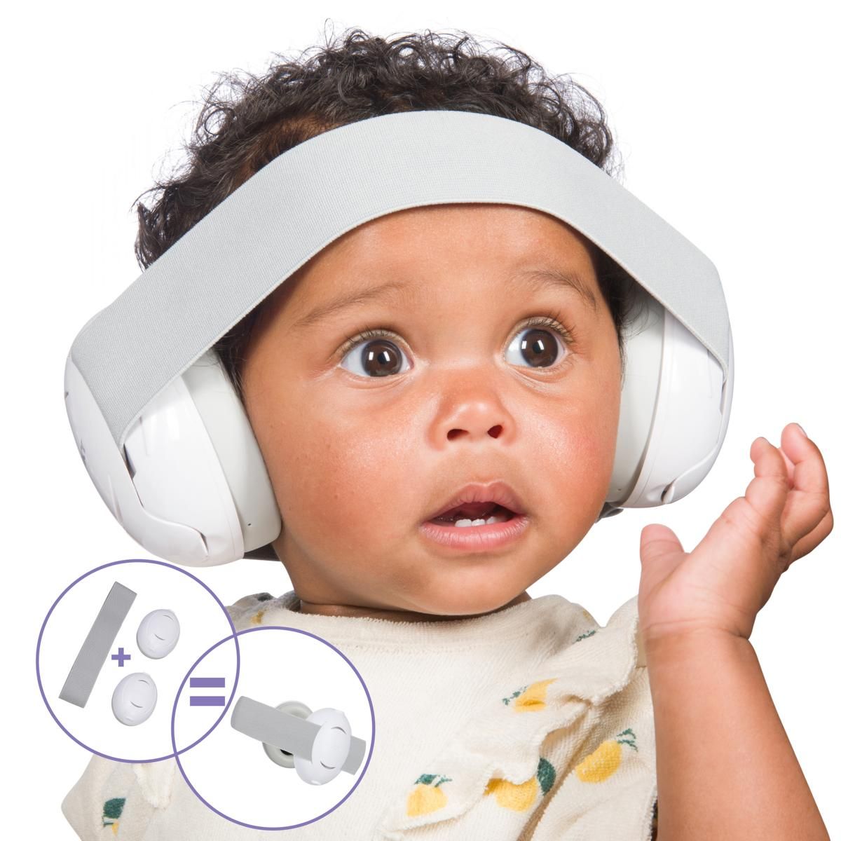 Baby mit grau-weißem Gehörschutz. Ohrmuscheln mit Logo. Zusätzliche Teile.