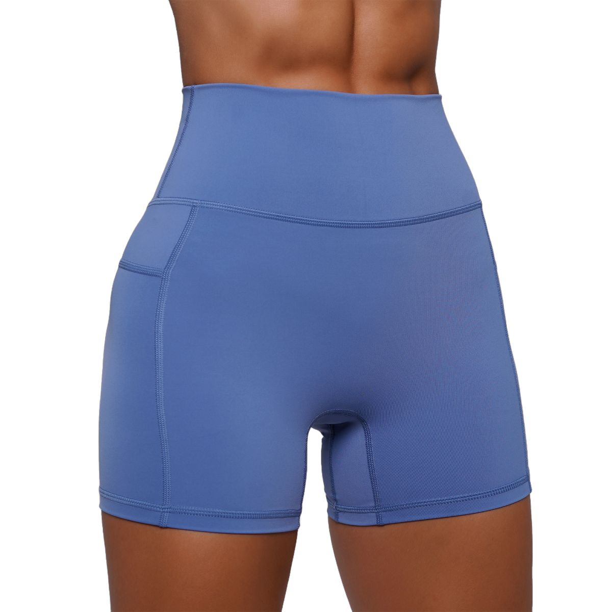 Vorderansicht Damen Shorts in Stahlblau mit elastischem Bund und Taschen.