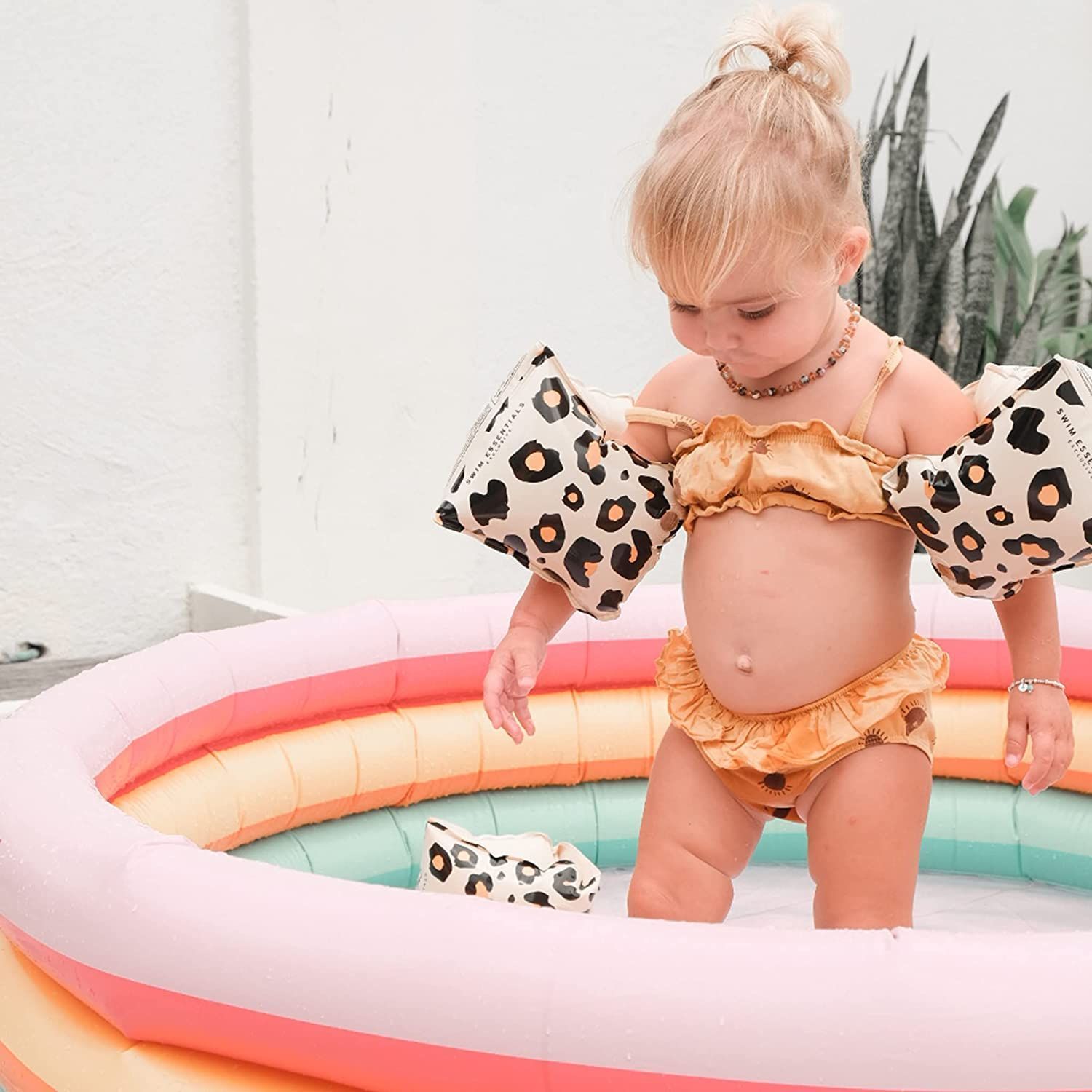 The Essentials B.V. Schwimmflügel Beige Leopard 0-2 Jahre