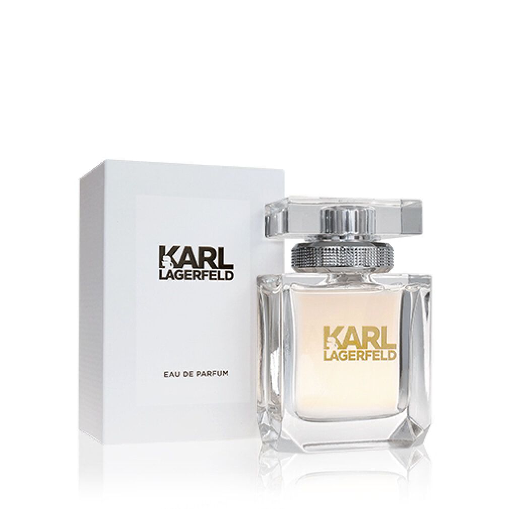 Eau de Parfum Spray und Verpackung. Flakon quadratisch, transparent. Verpackung weiß mit Logo. Text: KARL LAGERFELD, Eau de Parfum.