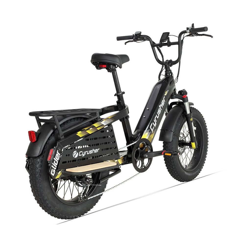 Schwarzes Elektro-Lastenrad mit gelben Akzenten. Dicke Reifen, Gepäckträger und "Cyrusher Glider" Schriftzug.