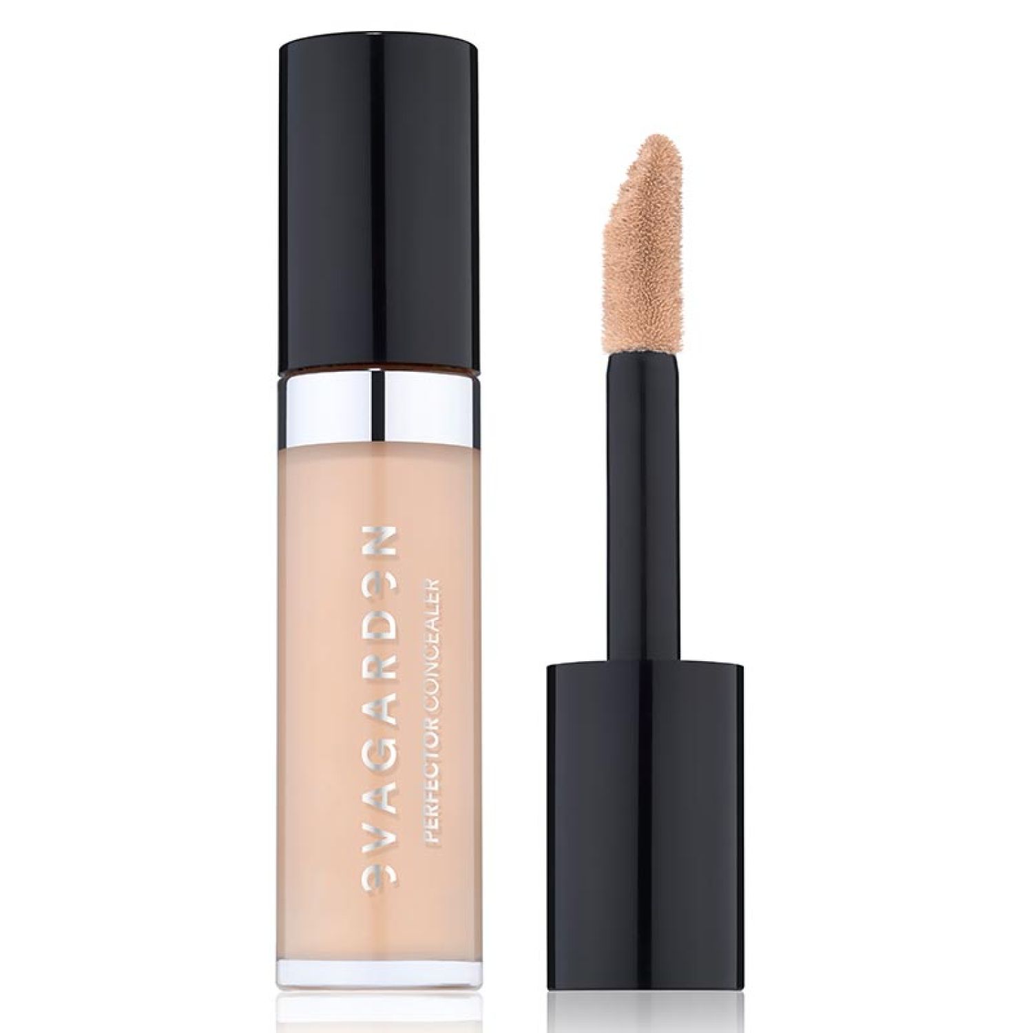 Concealer-Tube mit schwarzem Deckel und Applikator. Text: PERFECTOR CONCEALER. Farbton: medium amber.