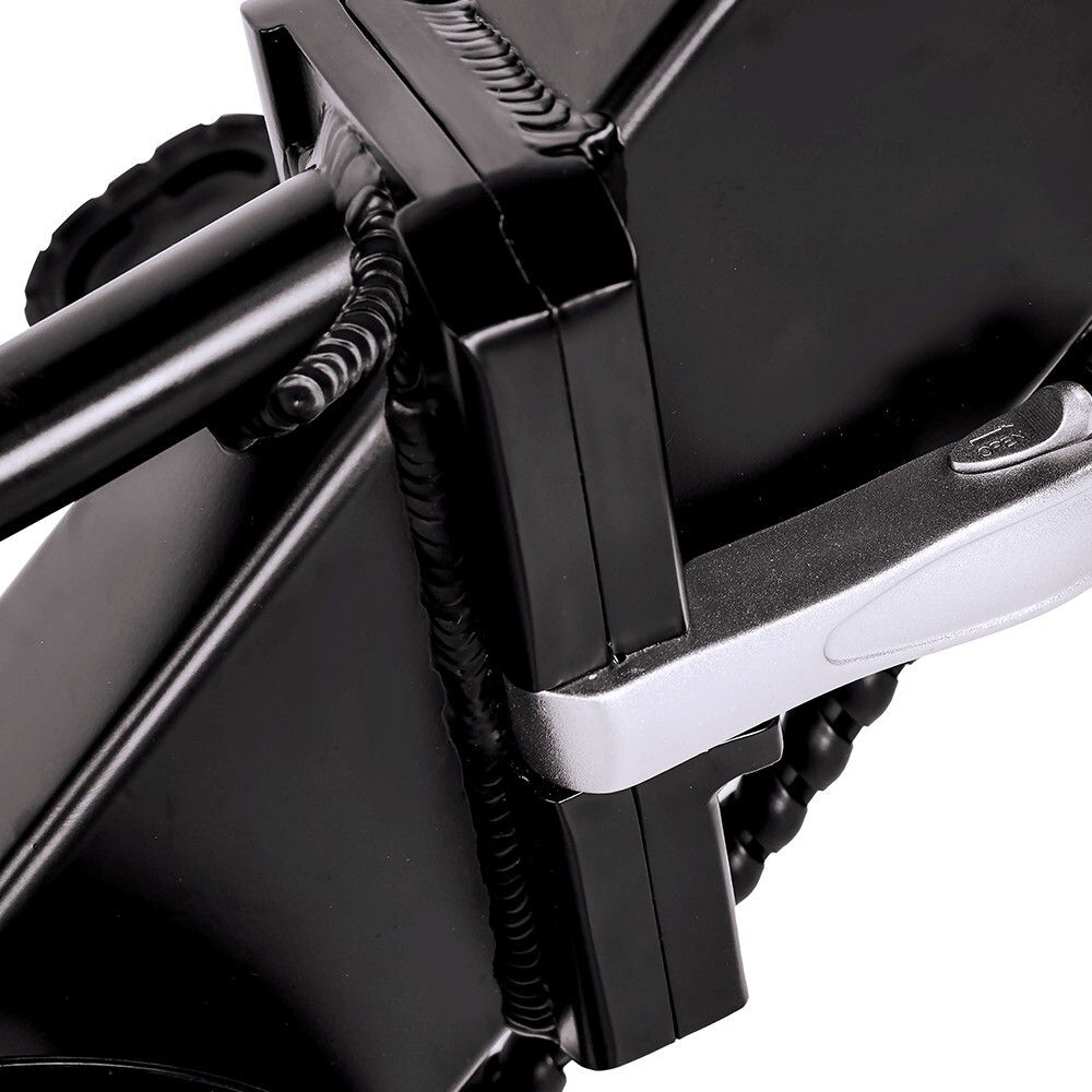 Detailansicht des Rahmens eines schwarzen Elektrofahrrads. Sichtbar: Gelenk, Schrauben, Kabel.