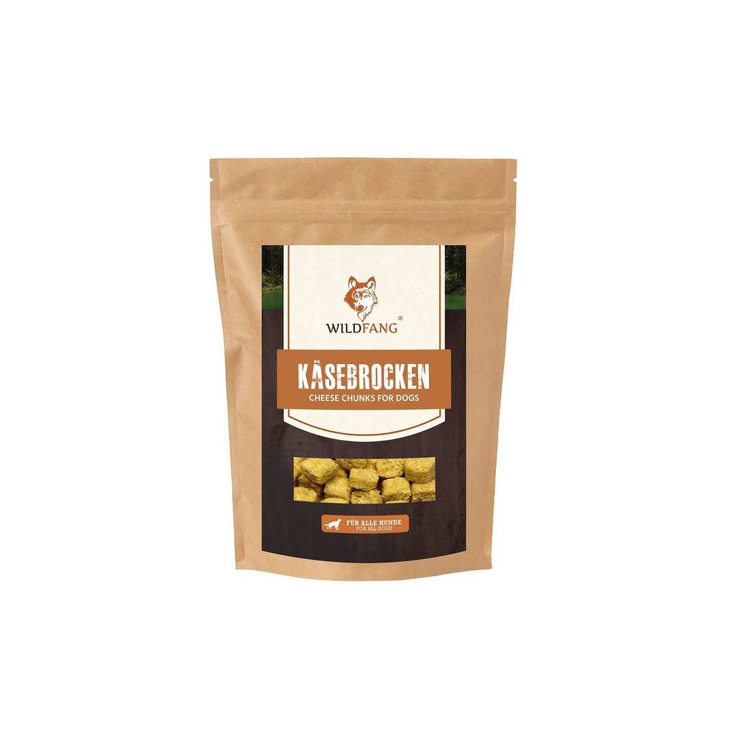 Beutel WILDFANG® Käsebrocken. Aufschrift: Käsebrocken, Cheese chunks for dogs.