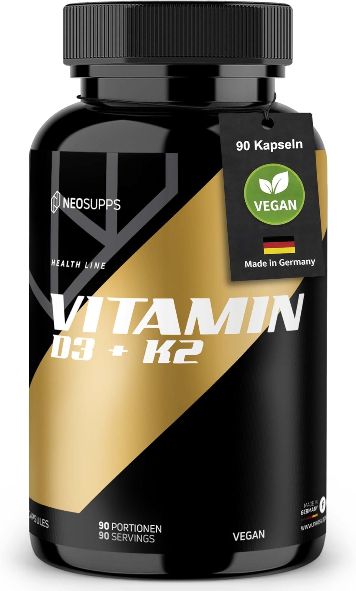 Schwarze Flasche mit goldfarbenem Etikett. Aufschrift Vitamin D3 + K2. Vegan-Siegel und Made in Germany.