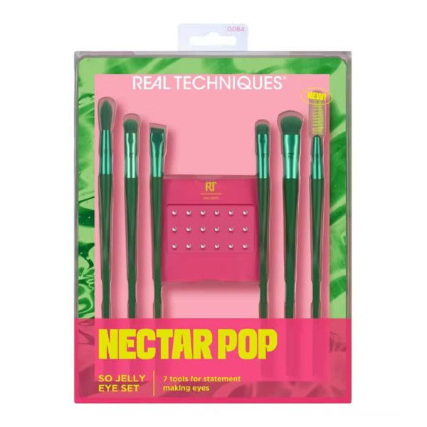 Set mit sieben grünen Make-up-Pinseln in einer Verpackung. Aufschrift: NECTAR POP, SO JELLY EYE SET, REAL TECHNIQUES.