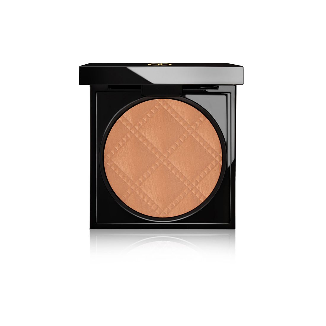 Bronzing Powder in quadratischer, schwarzer Kompaktverpackung. Der Puder ist hellbraun und hat ein geprägtes Rautenmuster.