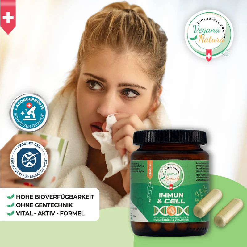 Braune Glasflasche mit schwarzem Deckel. Grün-weißes Etikett mit Text: IMMUN & CELL, NUKLEOTIDEN & VITAMINEN. Marke: Vegana Natura.  Zusätzlich: Kapseln.