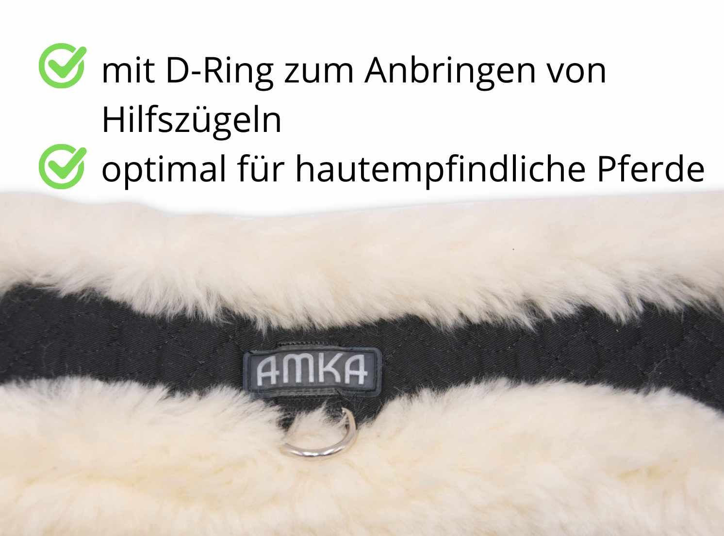 Kurzgurt mit Lammfell. Schwarzes Mittelteil, silberner D-Ring. Text: mit D-Ring, optimal für hautempfindliche Pferde.