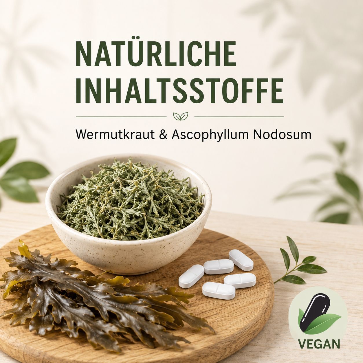 Schale mit Wermutkraut, Seetang und Zeckilix Tabletten. Vegan-Siegel.