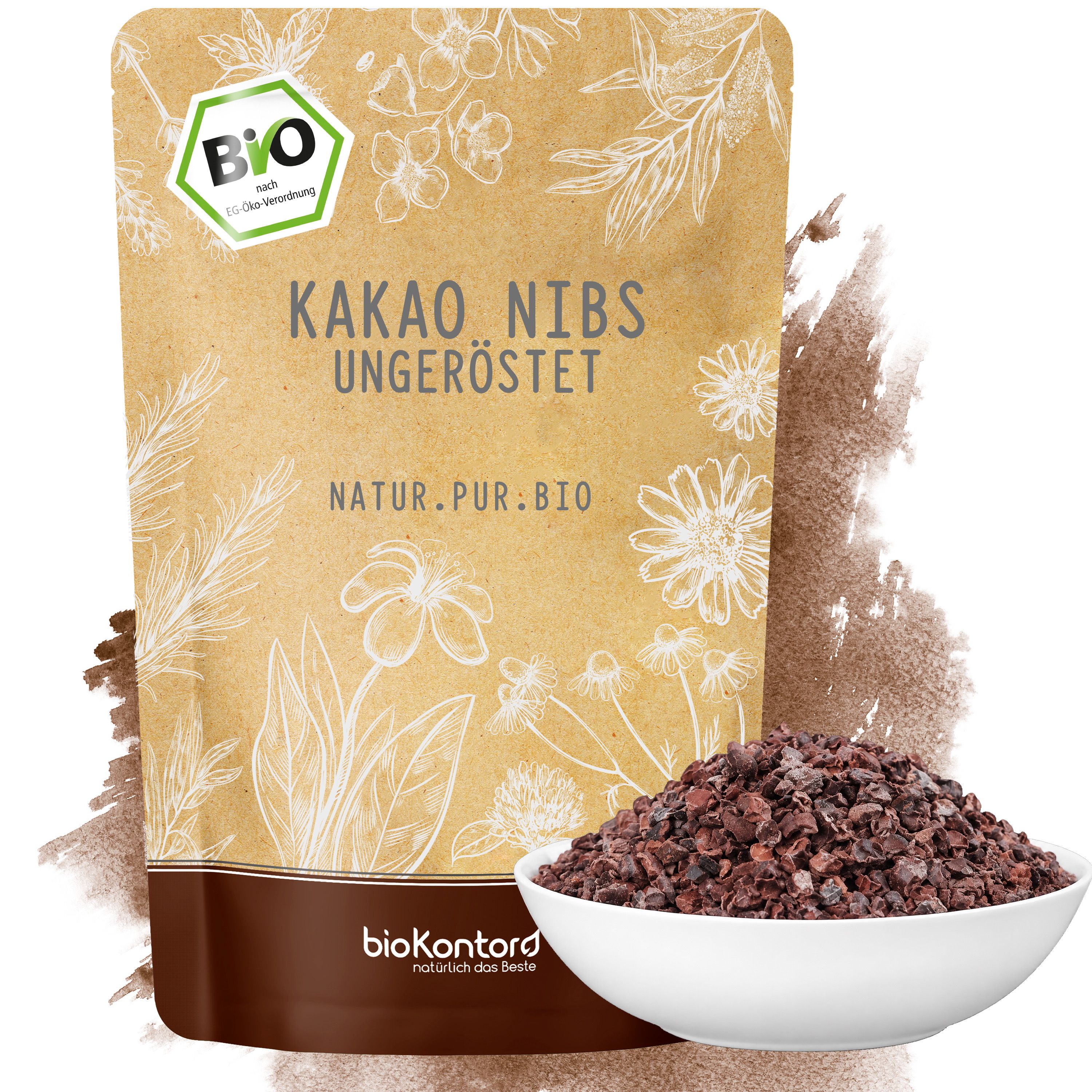 bioKontor Kakaonibs ungeröstet in einer Packung mit einer Schale Kakaonibs.