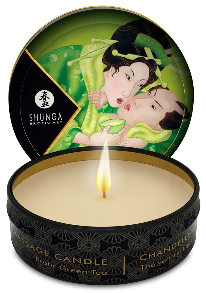 Runde Dose mit Massagekerze. Deckel mit Illustration. Kerze mit Flamme. Text: Massage Candle, Exotic Green Tea, Chandelle.