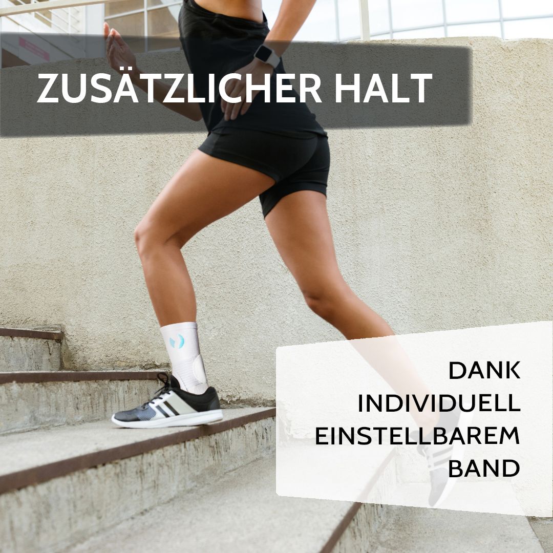 Person rennt Treppe hoch, trägt weisse Sprunggelenkbandage. Text: Zusätzlicher Halt. Dank individuell einstellbarem Band.